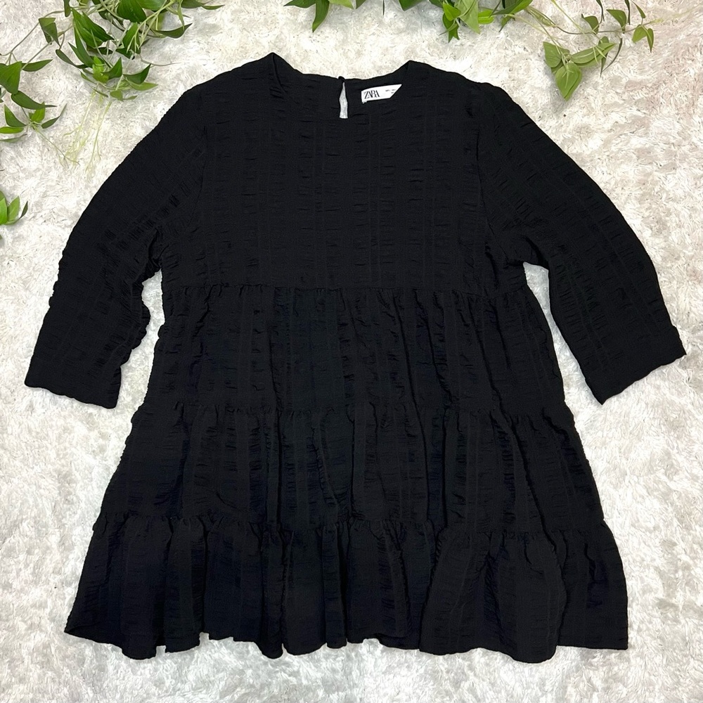 Zara Black textured material layered bottom half blouse or tunic Size Large